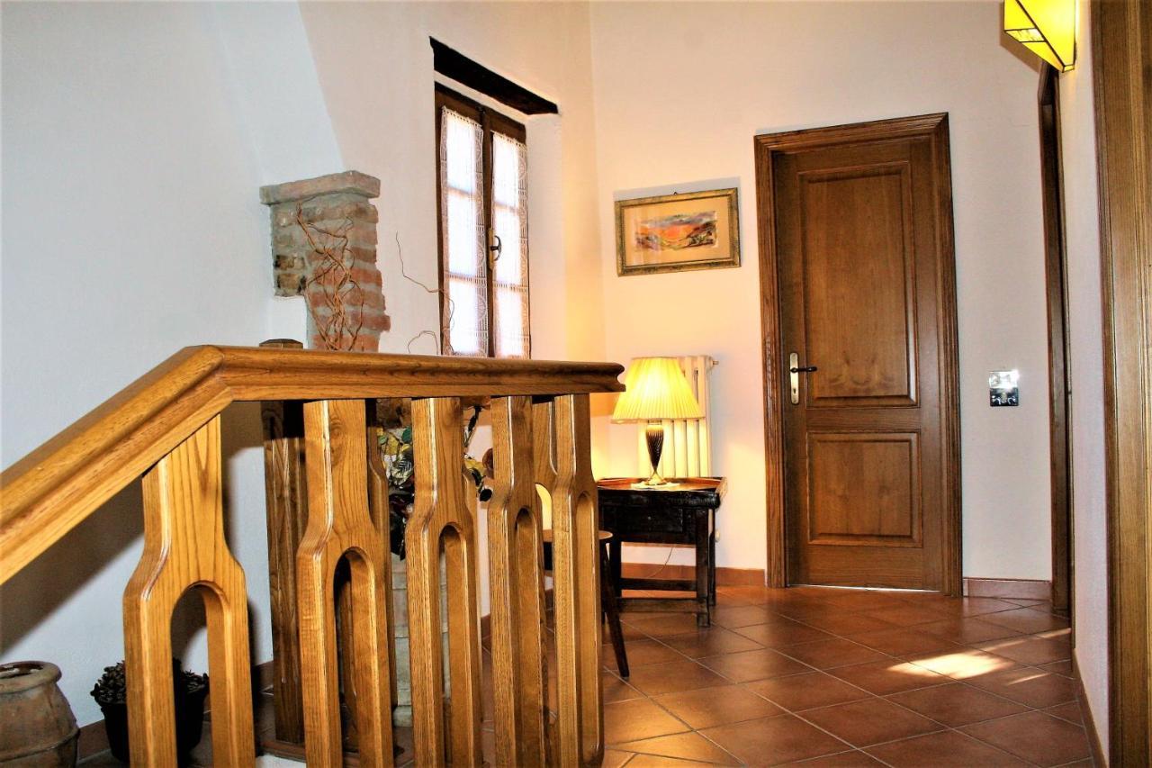 Antica Torre "La Casalta" Apartment Petroio Exterior foto