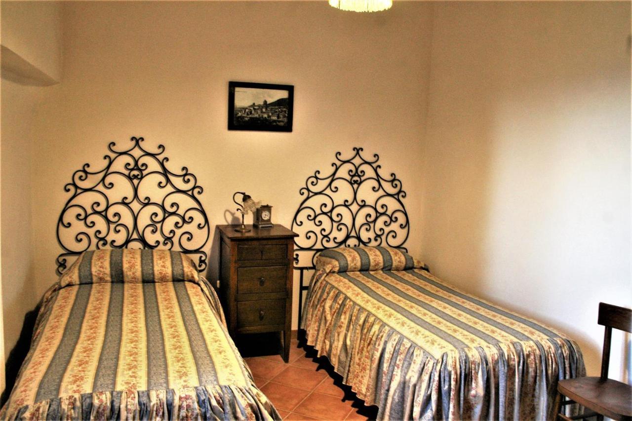 Antica Torre "La Casalta" Apartment Petroio Exterior foto