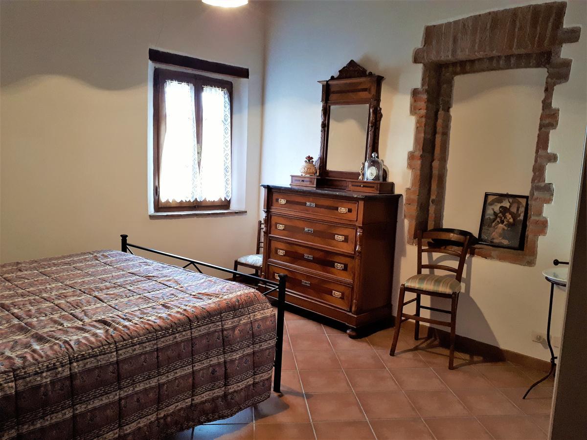 Antica Torre "La Casalta" Apartment Petroio Exterior foto