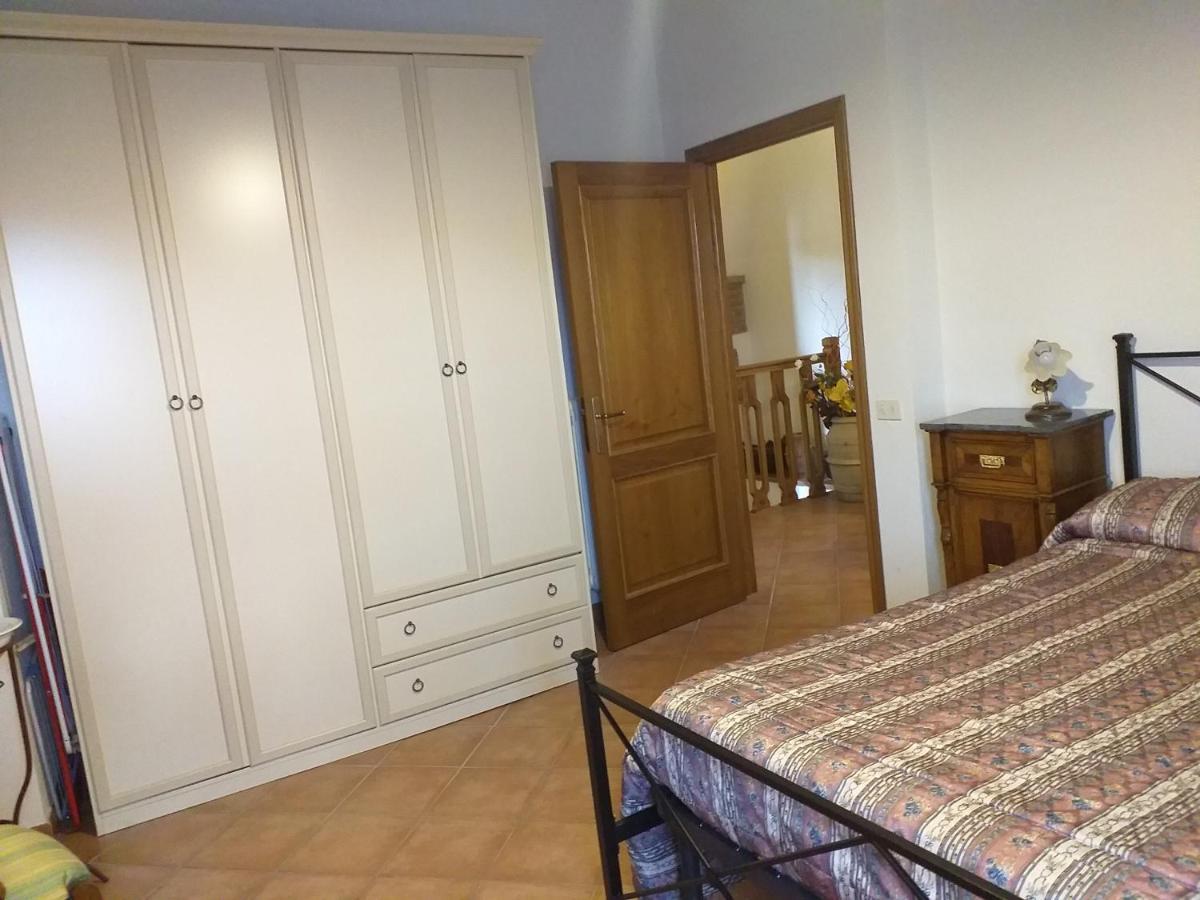 Antica Torre "La Casalta" Apartment Petroio Exterior foto
